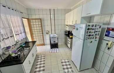 Imagem: A casa possui 1 Dormitório, 1 Banheiro, 60m² de Área, Imóvel