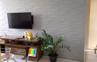 Imagem: O apartamento possui 2 Dormitórios, 1 Banheiro, 1 Vaga na garagem