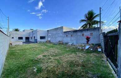 Imagem: O terreno possui 300m² de Área, Imóvel novo e está localizado