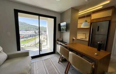 Imagem: O apartamento possui 2 Dormitórios, 2 Banheiros, 2 Vagas na