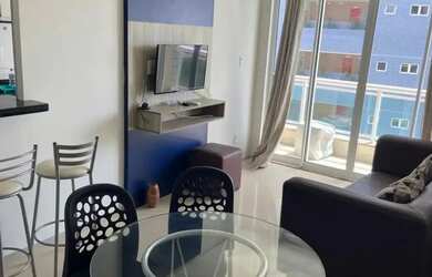 Imagem: O apartamento possui 1 Dormitório, 1 Banheiro, 1 Vaga na garagem