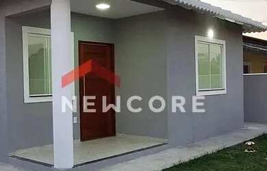 Imagem: A casa possui 3 Dormitórios, 3 Banheiros, 4 Vagas na garagem