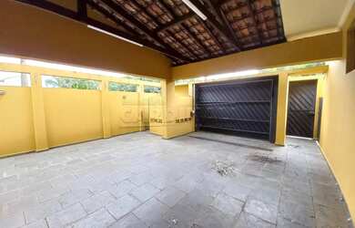 Imagem 4: Imóvel bem localizado. Churrasqueira, Varanda, Lareirae3 Vagas na garagem