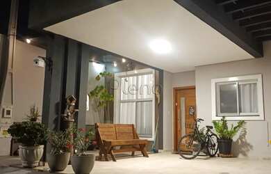 Imagem: A casa em condomínio possui 3 Dormitórios, 2 Banheiros, 2