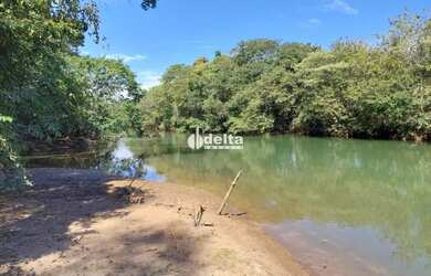 Imagem 2: Área disponível para venda no bairro Shopping Park em Uberlândia-MG