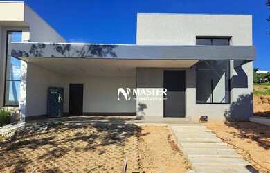 Imagem: A casa em condomínio possui 3 Dormitórios, 2 Banheiros, 2