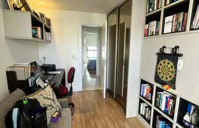 Imagem: O apartamento possui 4 Dormitórios, 2 Banheiros, 3 Vagas na