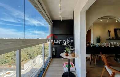 Imagem: O apartamento possui 2 Dormitórios, 2 Banheiros, 1 Vaga na