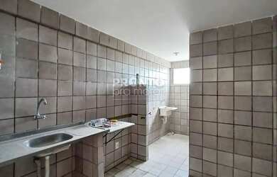 Imagem: O apartamento possui 2 Dormitórios, 1 Banheiro, 2 Vagas na