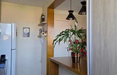 Imagem: O apartamento possui 2 Dormitórios, 1 Banheiro, 1 Vaga na garagem