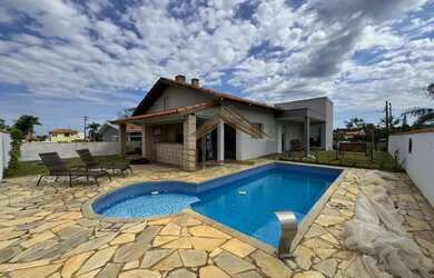 Imagem 4: Oportunidade no Ninho Verde 1, linda casa em frente ao asfalto com piscina