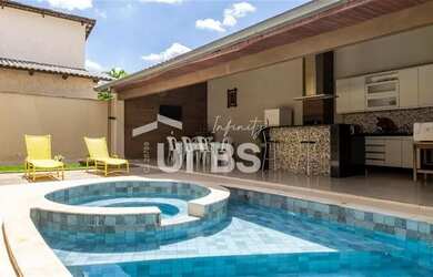 Imagem: A casa em condomínio possui 3 Dormitórios, 4 Banheiros, 4