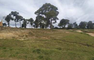 Imagem 1: Terreno de esquina no asfalto com bela vista no Ninho Verde 2