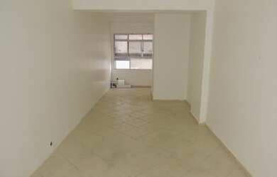 Imagem: O depósito possui 1 Vaga na garagem, 32m² de Área e está