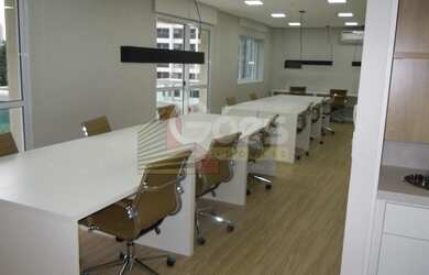 Imagem: O depósito possui 3 Vagas na garagem, 120m² de Área, Imóvel