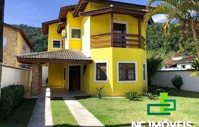 Imagem: A casa em condomínio possui 3 Dormitórios, 2 Banheiros, 4