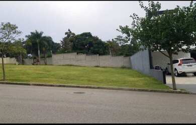 Imagem: O terreno possui 315m² de Área e está localizado em Loteamento