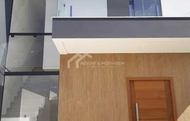 Imagem: A casa possui 3 Dormitórios, 2 Banheiros, 2 Vagas na garagem