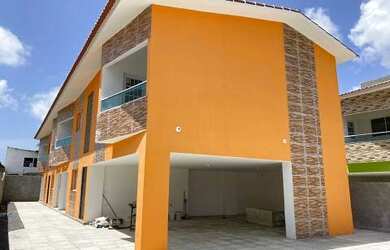 Imagem: A casa possui 2 Dormitórios, 1 Banheiro, 1 Vaga na garagem