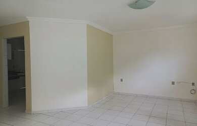 Imagem: A casa possui 2 Dormitórios, 1 Banheiro e está localizado