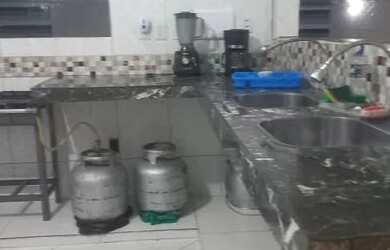 Imagem: A casa possui 2 Dormitórios, 4 Banheiros, 5 Vagas na garagem