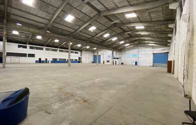 Imagem 2: Galpão para locação. 2600m² de Áreae5 Vagas na garagem
