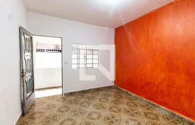 Imagem: A casa possui 2 Dormitórios, 2 Banheiros, 80m² de Área e