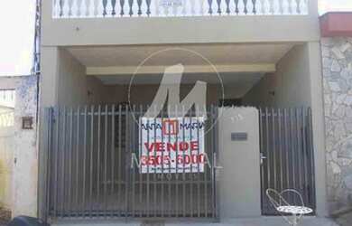 Imagem: A casa possui 3 Dormitórios, 3 Banheiros, 1 Vaga na garagem