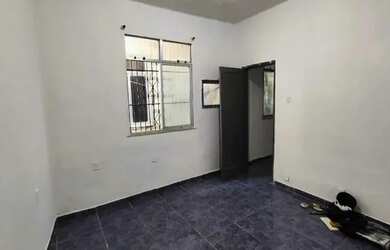 Imagem: A casa possui 1 Dormitório, 1 Banheiro e está localizado