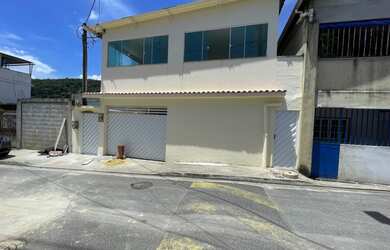 Imagem: A casa possui 2 Dormitórios, 2 Banheiros, 1 Vaga na garagem