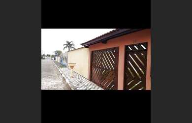 Imagem: A casa possui 2 Dormitórios, 2 Banheiros, 1 Vaga na garagem