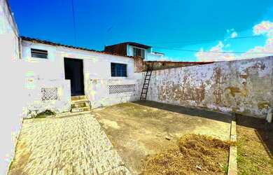 Imagem: A casa possui 2 Dormitórios, 1 Banheiro, 98m² de Área e