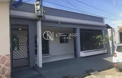 Imagem: A casa possui 2 Dormitórios, 3 Banheiros, 2 Vagas na garagem