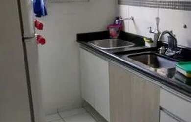 Imagem: O apartamento possui 2 Dormitórios, 1 Banheiro, 1 Vaga na garagem