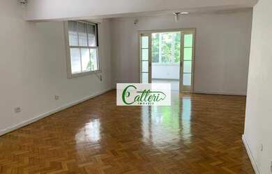 Imagem: O apartamento possui 5 Dormitórios, 5 Banheiros, 2 Vagas na