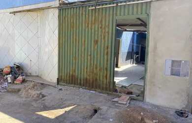 Imagem: A casa possui 2 Dormitórios, 2 Banheiros, 1 Vaga na garagem