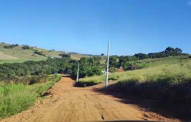 Imagem: O terreno possui 500m² de Área e está localizado em Parque