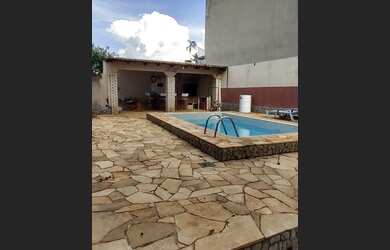 Imagem: A casa em condomínio possui 1 Dormitório, 1 Banheiro, 289m²