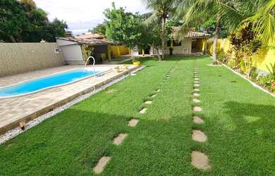 Imagem: A casa em condomínio possui 3 Dormitórios, 2 Banheiros, 5