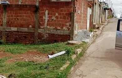 Imagem: A casa possui 1 Dormitório, 1 Vaga na garagem, 200m² de Área