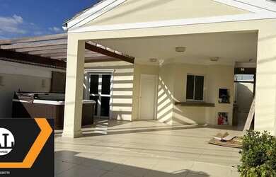 Imagem: A casa em condomínio possui 3 Dormitórios, 3 Banheiros, 2