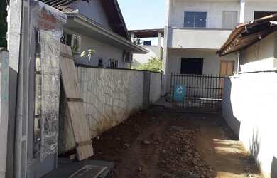 Imagem: O apartamento possui 1 Dormitório, 1 Banheiro, 40m² de Área