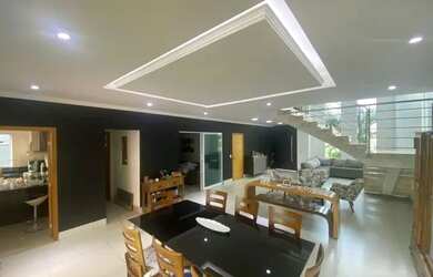 Imagem: A casa em condomínio possui 4 Dormitórios, 5 Banheiros, 4