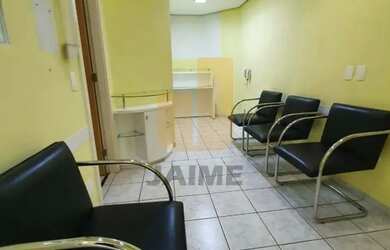 Imagem: O depósito possui 1 Vaga na garagem, 37m² de Área e está