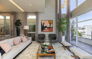 Imagem: A casa em condomínio possui 2 Dormitórios, 5 Banheiros, 2