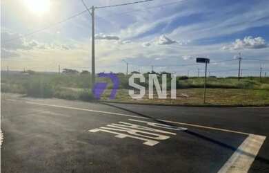 Imagem: O terreno possui 205m² de Área e está localizado em Eparque