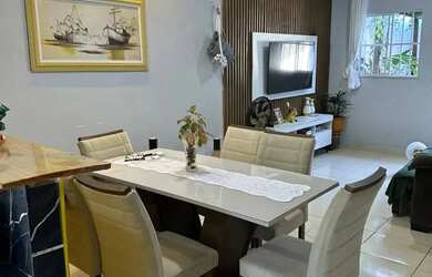 Imagem: A casa possui 2 Dormitórios e 1 Banheiro e está localizado