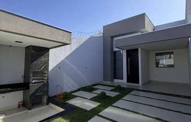 Imagem 4: Casa para Venda em Montes Claros, Interlagos, 3 dormitórios, 1 suíte, 2 banheiros, 2 vagas