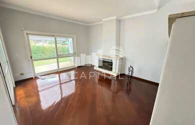 Imagem: A casa em condomínio possui 4 Dormitórios, 3 Banheiros, 3