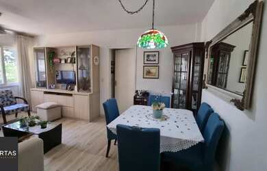 Imagem 4: Apartamento 02 dormitórios a venda, térreo, com uma vaga de estacionamento...